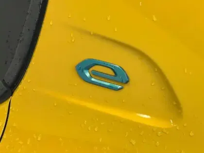 Photo 5 Peugeot 208  e- 156ch Allure