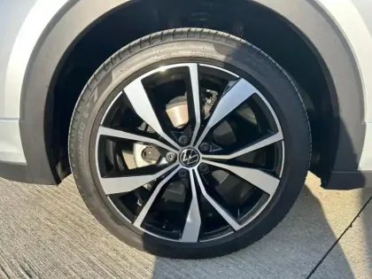 Photo 10 Volkswagen T-cross  1.0 TSI 116ch R-Line Edition DSG7