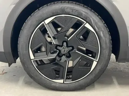 Photo 4 Peugeot 408  PHEV 225ch GT e-EAT8