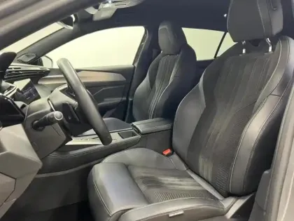 Photo 8 Peugeot 408  PHEV 225ch GT e-EAT8