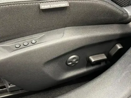 Photo 9 Peugeot 408  PHEV 225ch GT e-EAT8