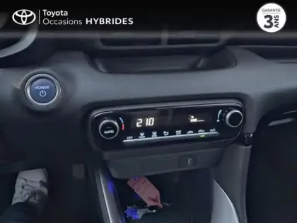 Photo 12 Toyota Yaris  116h Design 5p