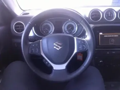 Photo 4 Suzuki Vitara  1.0 Boosterjet 111ch Privilège