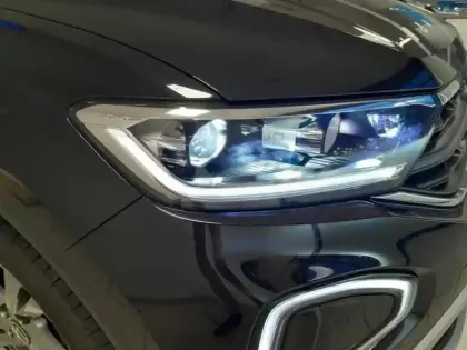 Photo 6 Volkswagen T-roc  1.5 TSI Evo2 150ch VW Edition DSG7