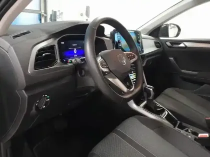 Photo 10 Volkswagen T-roc  1.5 TSI Evo2 150ch VW Edition DSG7