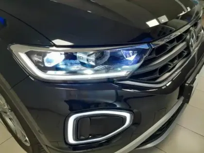 Photo 5 Volkswagen T-roc  1.5 TSI Evo2 150ch VW Edition DSG7