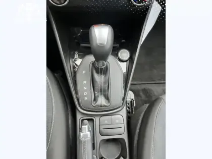 Photo 12 Ford Fiesta Gén. IV Ph2 Business 5