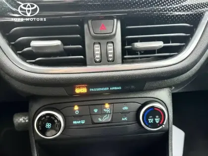 Photo 13 Ford Fiesta Gén. IV Ph2 Business 5