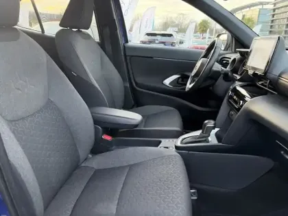 Photo 14 Toyota Yaris Hybride 116h Design