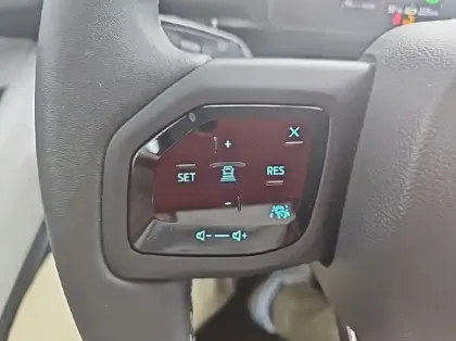 Photo 15 Ford Explorer 286ch Extended Range 77kWh RWD