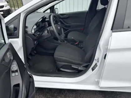 Photo 9 Ford Fiesta 1.1 75ch Connect Business Nav 5p