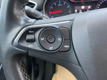 Photo 15 Opel Crossland 1.2 Turbo 130ch Ultimate BVA