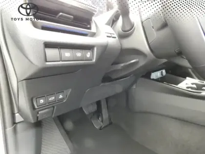 Photo 13 Toyota Prius Hybride Rechargeable 223ch Design TOIT PANOR