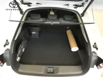 Photo 15 Toyota Prius Hybride Rechargeable 223ch Design TOIT PANOR