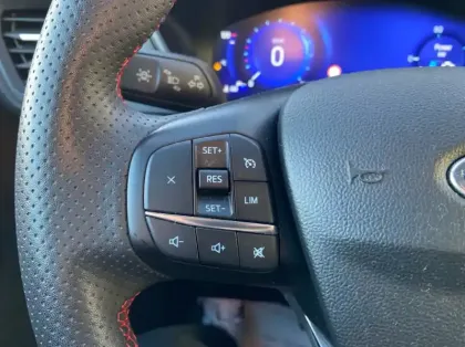 Photo 16 Ford Kuga 2.5 Duratec 190ch FHEV E85 ST-Line BVA