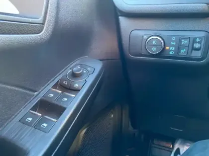 Photo 5 Ford Kuga 2.5 Duratec 190ch FHEV E85 ST-Line BVA