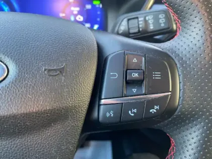 Photo 18 Ford Kuga 2.5 Duratec 190ch FHEV E85 ST-Line BVA