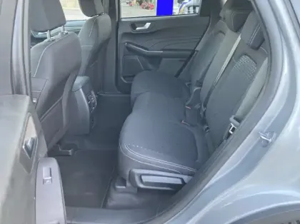 Photo 8 Ford Kuga 2.5 Duratec 180ch Hybrid FlexiFuel Titanium Business Powershift