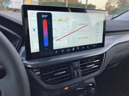 Photo 4 Ford Kuga 2.5 Duratec 180ch Hybrid FlexiFuel Titanium Business Powershift