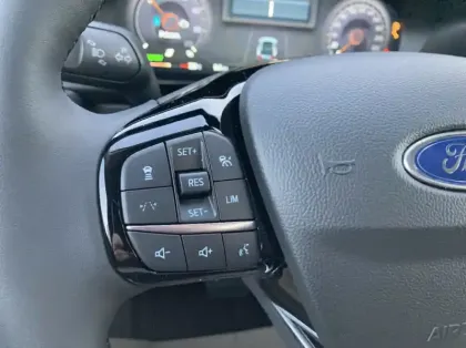 Photo 15 Ford Kuga 2.5 Duratec 180ch Hybrid FlexiFuel Titanium Business Powershift