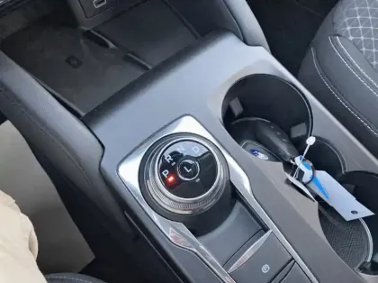 Photo 7 Ford Kuga 2.5 Duratec 180ch Hybrid FlexiFuel Titanium Business Powershift