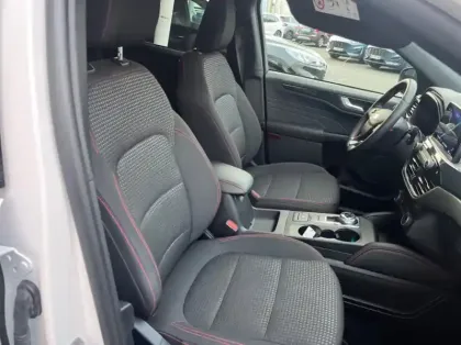 Photo 23 Ford Kuga 2.5 Duratec 190ch FHEV E85 ST-Line Business BVA