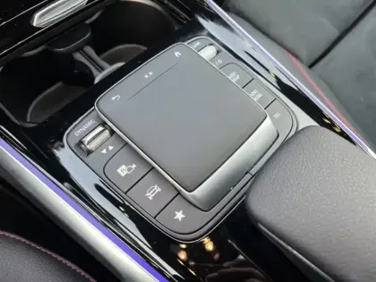 Photo 9 Mercedes GLB 220 d 4MATIC AMG Line