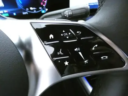 Photo 34 Mercedes GLA Gén. II (H247) Ph2 Progressive Line 5