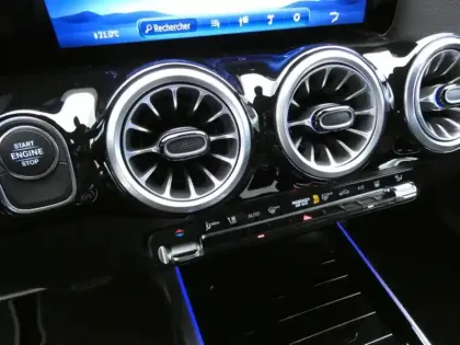 Photo 19 Mercedes GLA Gén. II (H247) Ph2 Progressive Line 5