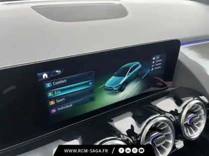 Photo 15 Mercedes GLA 200 d AMG Line