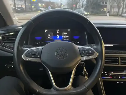 Photo 21 Volkswagen Taigo 1.0 TSI 110 BVM6 LIFE