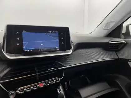 Photo 27 Peugeot 2008  PureTech 100 S&S BVM6