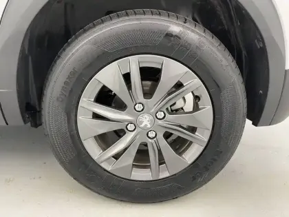 Photo 15 Peugeot 2008  PureTech 100 S&S BVM6