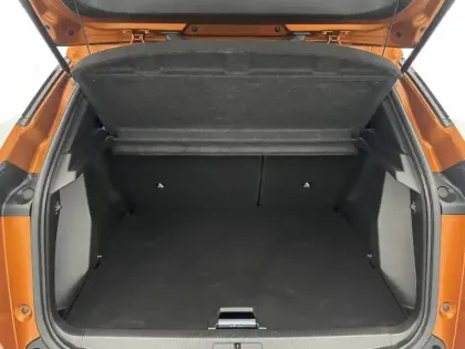 Photo 44 Peugeot 2008  PureTech 100 S&S BVM6