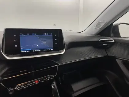 Photo 59 Peugeot 2008  PureTech 100 S&S BVM6