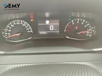 Photo 13 Peugeot 208  PureTech 75 S&S BVM5