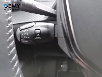 Photo 14 Peugeot 208  PureTech 75 S&S BVM5