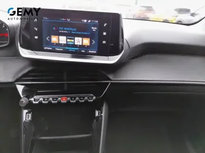 Photo 11 Peugeot 208  PureTech 75 S&S BVM5