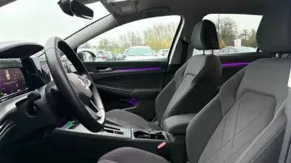 Photo 5 Volkswagen Golf  1.5 eTSI OPF 150 DSG7