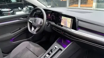 Photo 11 Volkswagen Golf  1.5 eTSI OPF 150 DSG7