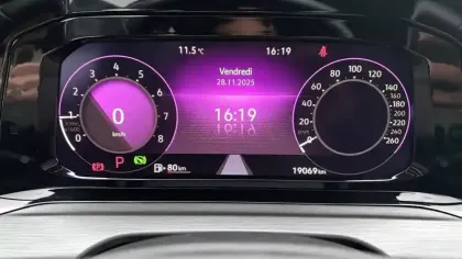 Photo 16 Volkswagen Golf  1.5 eTSI OPF 150 DSG7