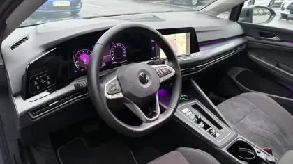 Photo 4 Volkswagen Golf  1.5 eTSI OPF 150 DSG7