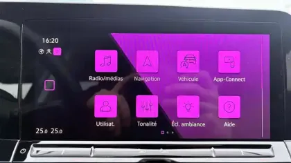 Photo 22 Volkswagen Golf  1.5 eTSI OPF 150 DSG7