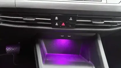 Photo 27 Volkswagen Golf  1.5 eTSI OPF 150 DSG7