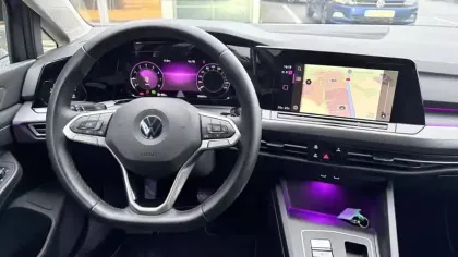 Photo 12 Volkswagen Golf  1.5 eTSI OPF 150 DSG7