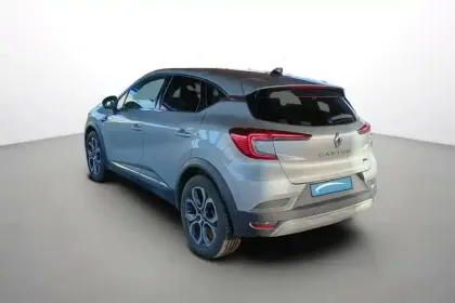 Photo 2 Renault Captur  E-Tech full hybrid 145