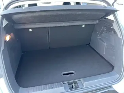 Photo 10 Renault Captur  E-Tech full hybrid 145