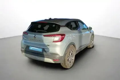 Photo 4 Renault Captur  E-Tech full hybrid 145