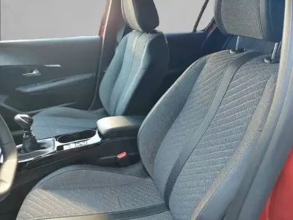 Photo 10 Peugeot 208  PureTech 100 S&S BVM6