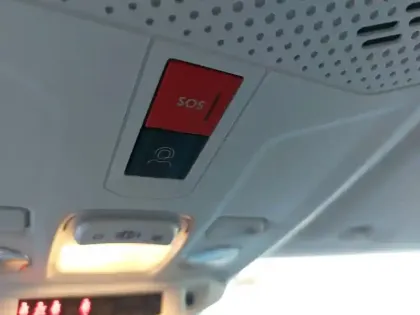 Photo 18 Peugeot 208  PureTech 100 S&S BVM6